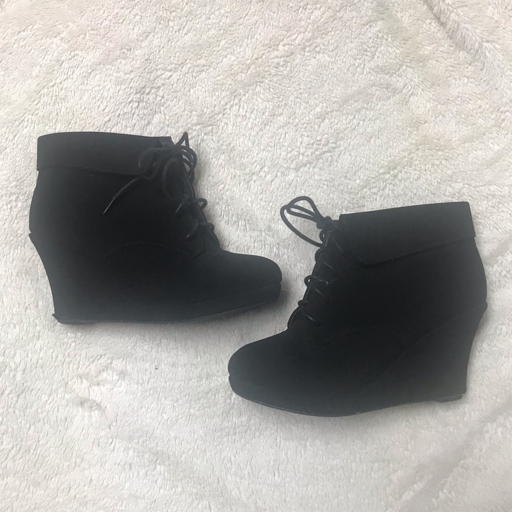 Top Moda | Cute black booties size 6 1/2